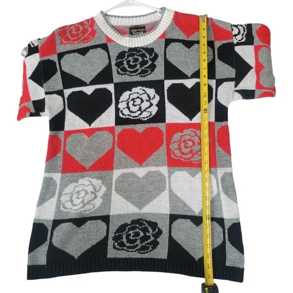 80s-90s Vintage Trimmings Knitted Sweater Hearts and Roses Size Medium* - Picture 3 of 7